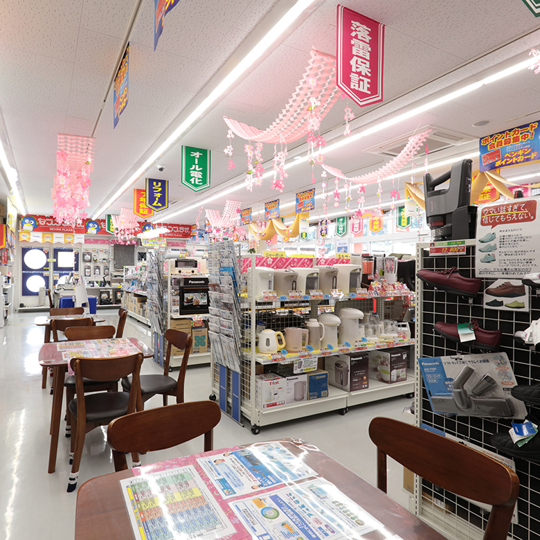 セブンプラザ重富店内風景
